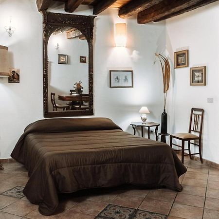 Filippo'S Holiday House Hotel Palermo Bagian luar foto